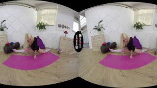 VR stretching with Daisy Lee