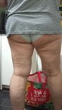50 Jahre alte Hausfrau, Cellulite Beine und Arsch snapshot 6