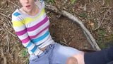 Gegenseitige Masturbation im Wald snapshot 7