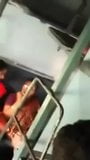 Tamilische Tante, heiße Möpse, Dekolleté im Zug snapshot 1