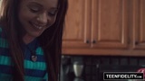 Teenfidelity - Holly Hendrix tauscht Analsex, um schwanger zu werden snapshot 7