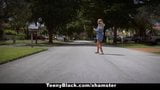 Teenyblack - ein kleiner schwarzer Teenager reitet einen harten weißen Schwanz snapshot 1