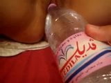 Arabisches Mädchen fickt eine Flasche snapshot 12
