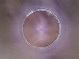 Dildocam - dünne Brünette, die ihre trockene Vagina tief am Gebärmutterhals zeigt snapshot 4