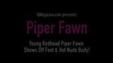 Junge rothaarige Piper Fawn zeigt Füße & heißen nackten Körper! snapshot 1