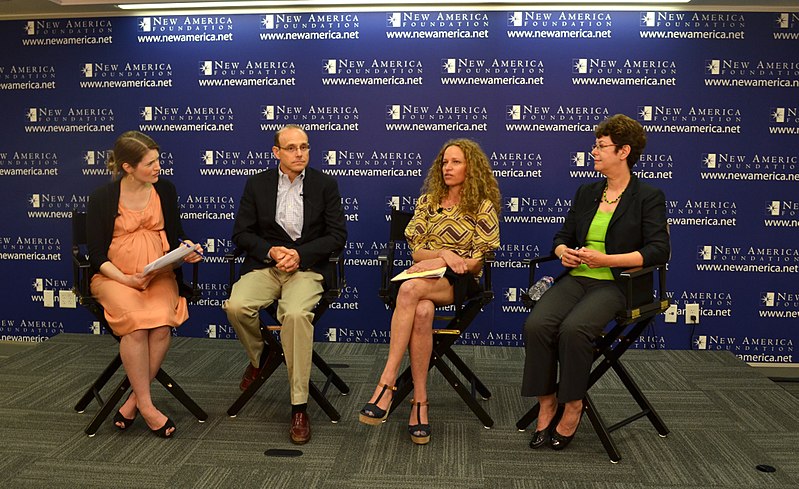 File:Katherine Zoepf, Jason DeParle, Katie Roiphe and D'Vera Cohn at New America.jpg