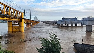 Puentes ferroviarios del Biobio durante temporal en Chile de junio 2023.jpg