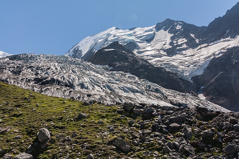 File:Glacier-de-Bionnassay (16573121246).jpg