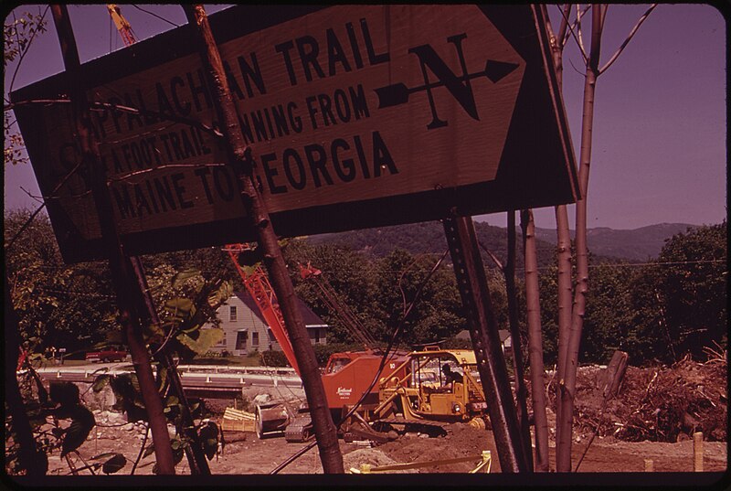 File:SIGN NEAR THE MAINE-NEW HAMPSHIRE BORDER AT ""SHELBURNE BIRCHES" ON THE ANDROSCOGGIN RIVER POINTS THE WAY TO GEORGIA... - NARA - 550696.jpg