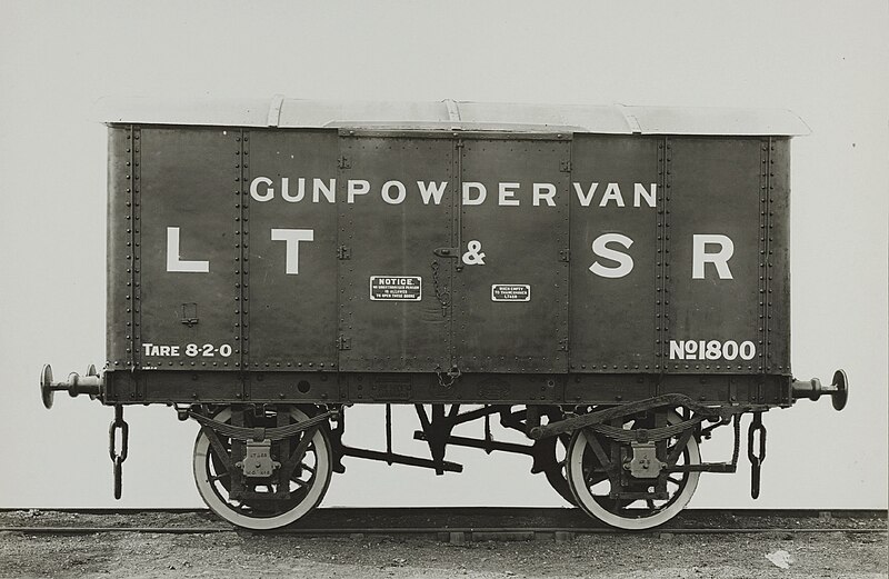 File:LT&SR Gunpowder Van 17.jpg