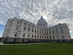 MN State Capitol, backside looking Southwest and upwards.jpg