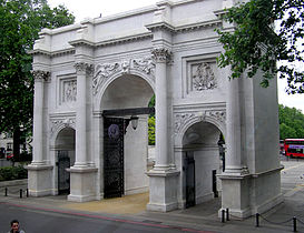 Marble Arch of London, Carrara Marble