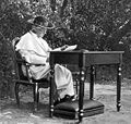 1913-07-15 Reading in Vatican Gardens