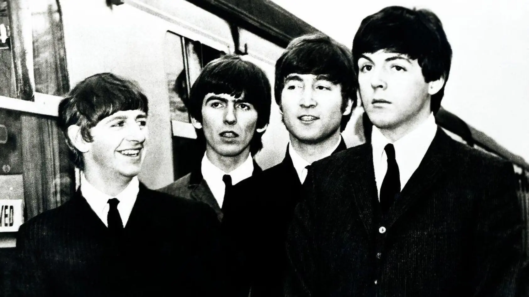 50 Jahre verschollen: Jetzt wird John Lennons Gitarre v...