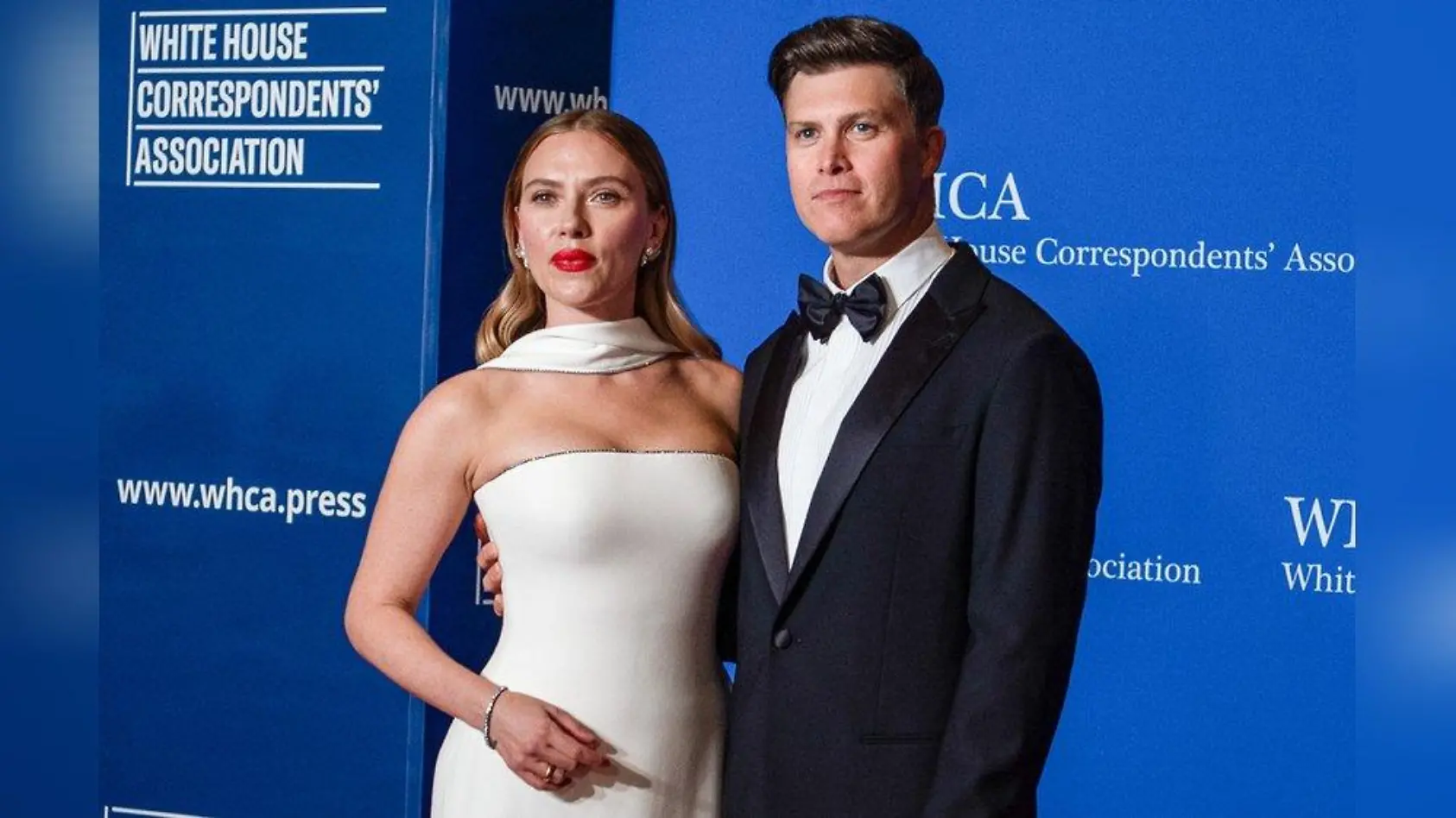 Scarlett Johansson begleitet Ehemann Colin Jost zum Pre...