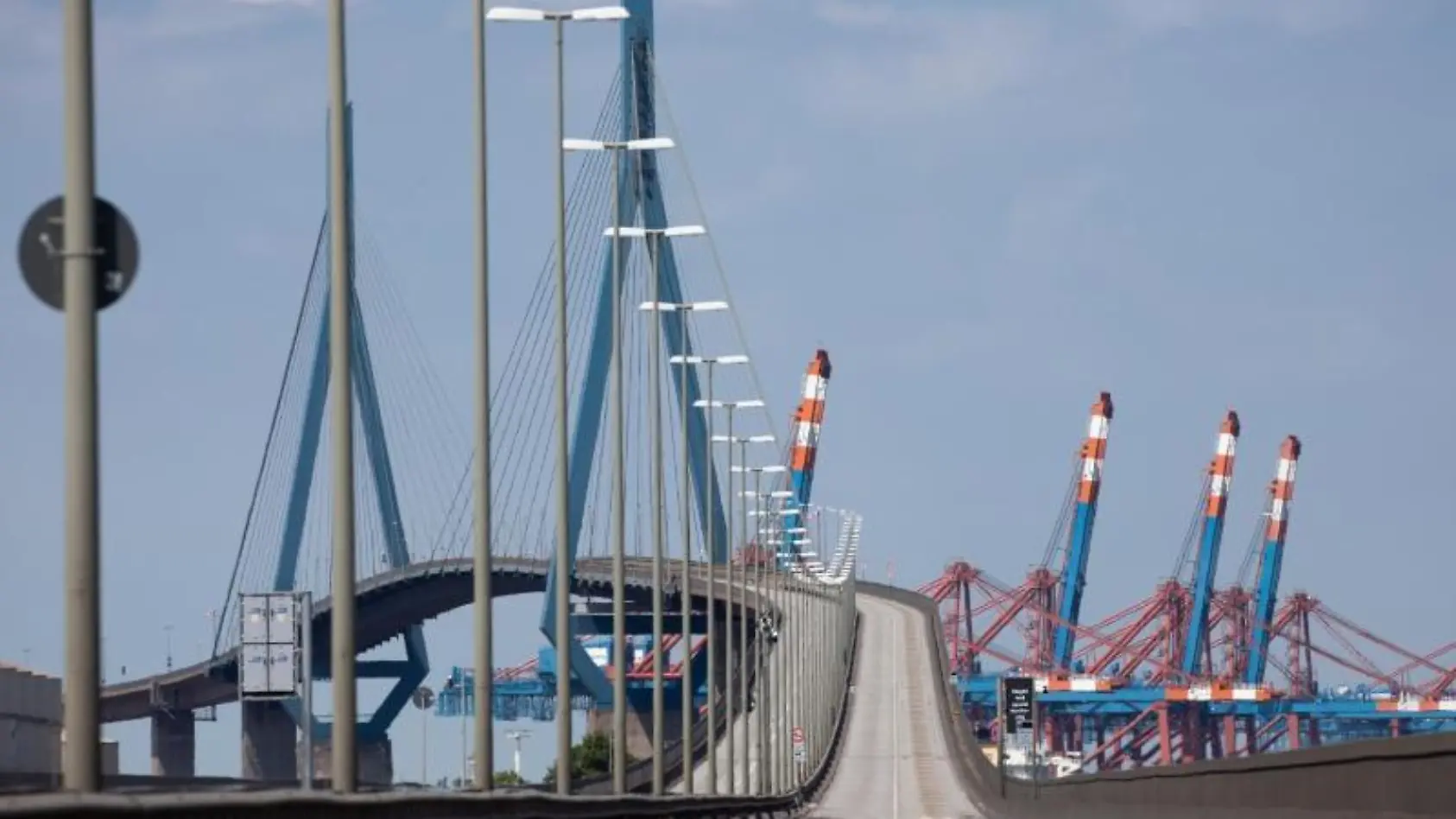 Köhlbrandbrücke bis Montag gesperrt