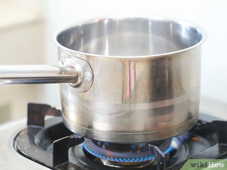 Step 4 Bring das Wasser bei starker Hitze zum Kochen.