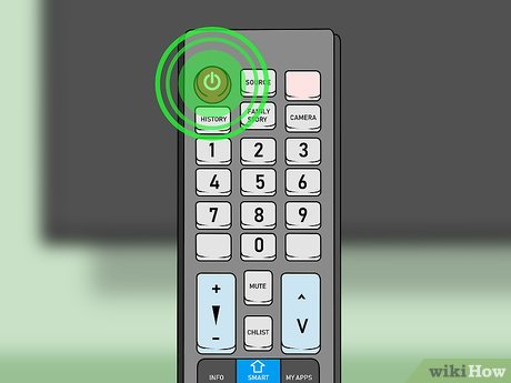 Step 2 Ligue a Smart TV LG apertando o botão “Power” icon do controle remoto.