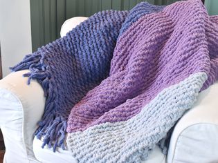 Jumbo Knitting Fringed Blanket