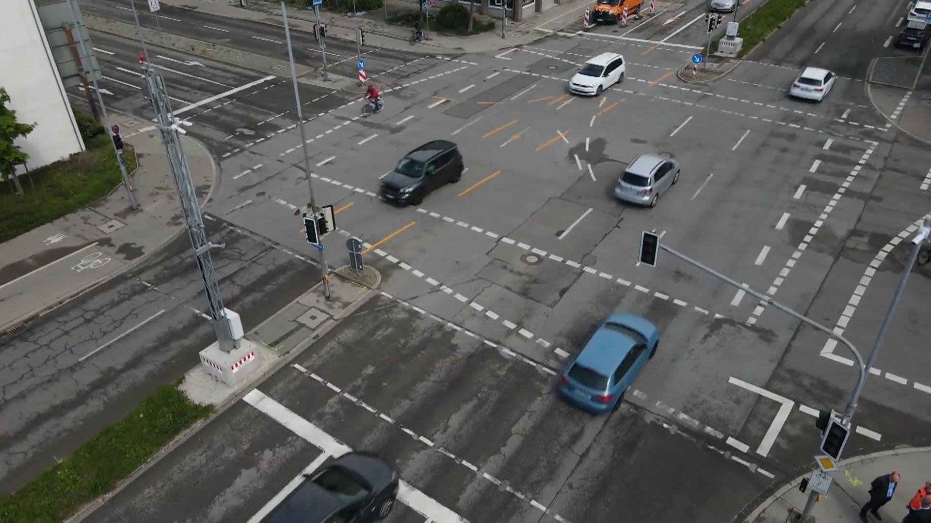 Wie KI unserem Verkehr auf die Sprünge helfen soll Ampelanlagen der Zukunft