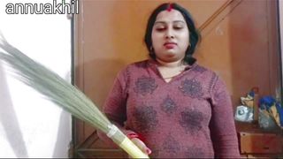 Desi Indian maid seduced when there was no wife at home Indian desi sex video