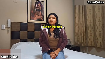 Boliviana de 20 a&ntilde_os entrega su culo virgen a cambio de ayuda econ&oacute_mica
