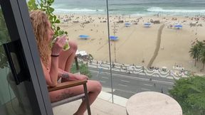 ÉJACULATION INTERNE ANALE sur le balcon à Rio de Janeiro