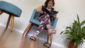 Goddess Grazi's grandmother teasing and ignoring you - Carol 80 years old - GG Producer (MP4-HD 1080p)