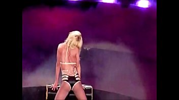 Britney Spears Shake That Ass...