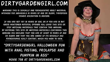 Dirtygardengirl Halloween Fun With Prolapse And Pumpkin In Ass...