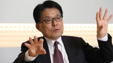 自治体4割超消滅の恐れ　日本郵政増田社長「若年層の雇用改善を」