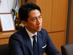 小泉進次郎元環境相、トヨタ軸の業界再編期待 「脱炭素で勝つ一手を」