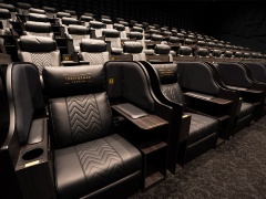 1席6500円のプレミアム映画館　パワーファミリーがつくる物価の新基準