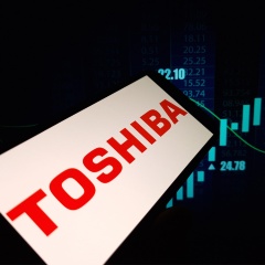 東芝、幻の買収案逃す　経営判断の遅れで膨れ上がった資本流出