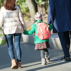 健康保険はもう限界　少子化対策で「都合のいい財布」に