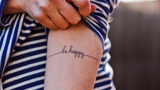 Single-Line-Tattoos: Filigrane Motive für Frauen