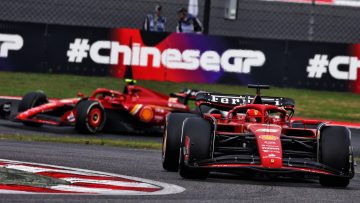 Waarom Ferrari Verstappen en Norris voor zich moest dulden in China
