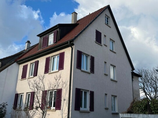 Doppelhaushälfte mit Potential in schöner Wohnlage in Sillenbuch mit großem Garten.