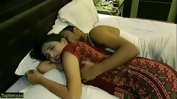 भारतीय गर्म सुंदर लड़कियों का पहला हनीमून सेक्स !! आश्चर्यजनक XXX कट्टर सेक्स पावर मूवीज़ देखें