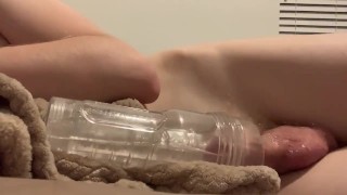 Cumming en mi nuevo fleshlight transparente después de 5 días de no masturbarse. Me vine mucho lol.