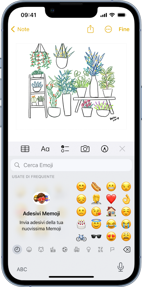 Una nota nell'app Note che viene modificata, con la tastiera delle emoji aperta e il campo di ricerca delle emoji nella parte superiore della tastiera.