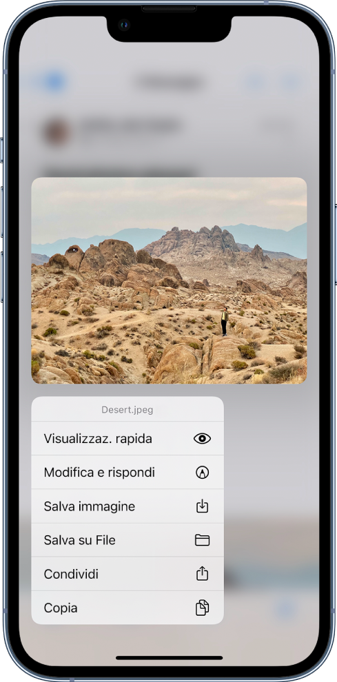 Viene selezionato l'allegato di un'email con un elenco di azioni possibili. Le opzioni includono “Visualizzazione rapida”, “Modifica e rispondi”, “Salva immagine”, “Salva su File”, Condividi e Copia.