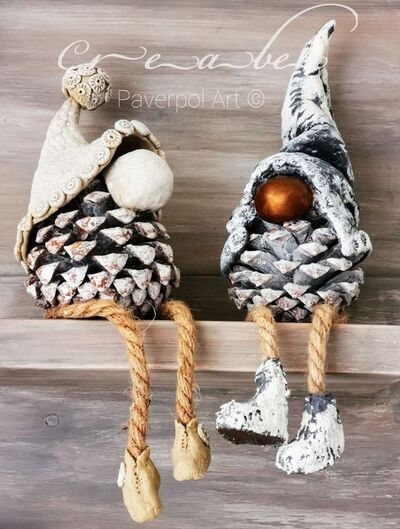 60 Pine Cone Crafts You Have Never Seen - Craftionary Natal, Diy, Noel, Jul, Kerst, Artesanato, Bricolage Noel, Manualidades, Deco Noel