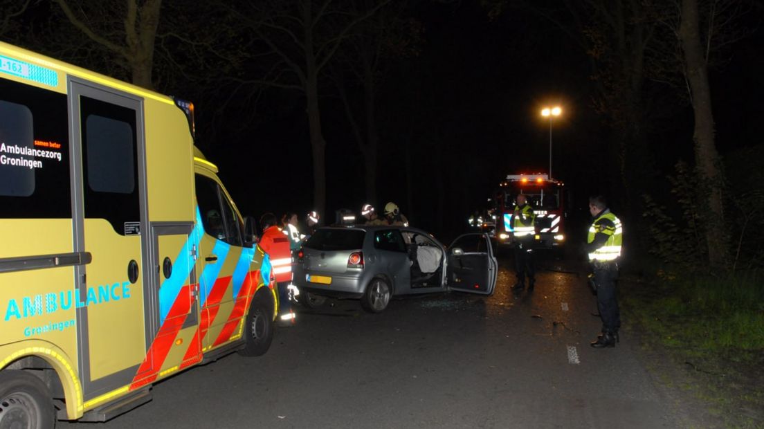 Ambulance op de plaats van het ongeluk in Zevenhuizen