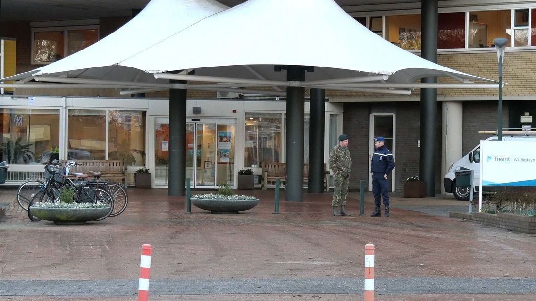 Militairen gaan helpen bij woonzorgcentrum Weidesteyn in Hoogeveen