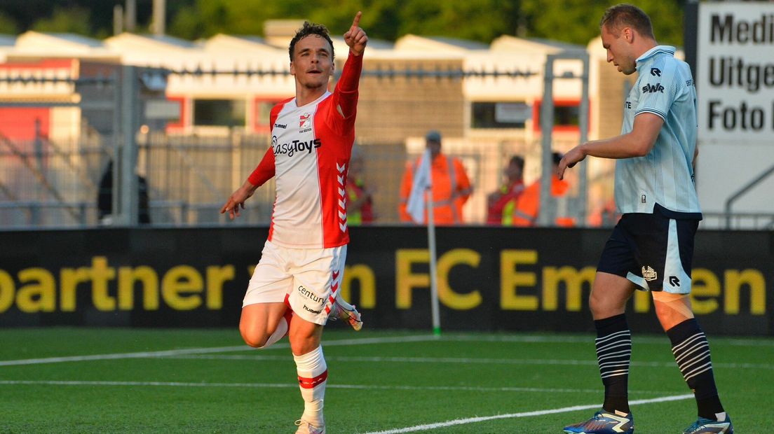 Bradley van Hoeven schoot FC Emmen naar de play-offs