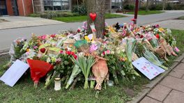 Bloemen op de plek in Winsum waar Jet werd neergestoken