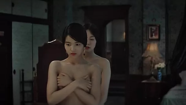 관능적 인 레즈비언 섹스를하는 아름다운 아시아 십대. 뜨거운 한국 영화의 놀라운 장면