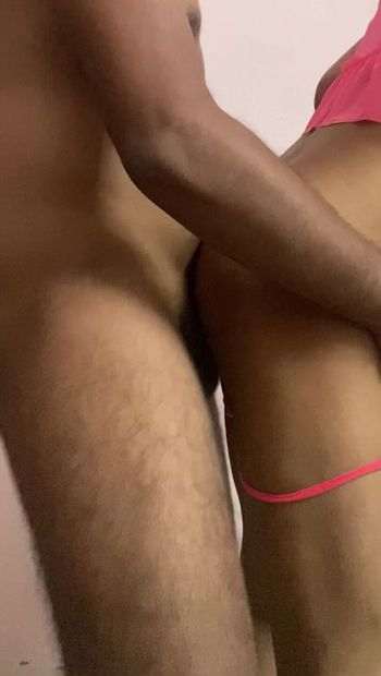 Une fille sexy baise avec son copain dans une chatte virale MMS, fille indienne desi, chatte sexy, sperme, pénis, baise avec un masturbatoire de chu