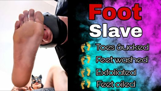 Domina-Fußsklavin verehrt sexy Füße von Miss Raven. Training, Zero Flr, Ölmassage, Zehenlutschen, Strümpfe, Bondage, BDSM, Würgen